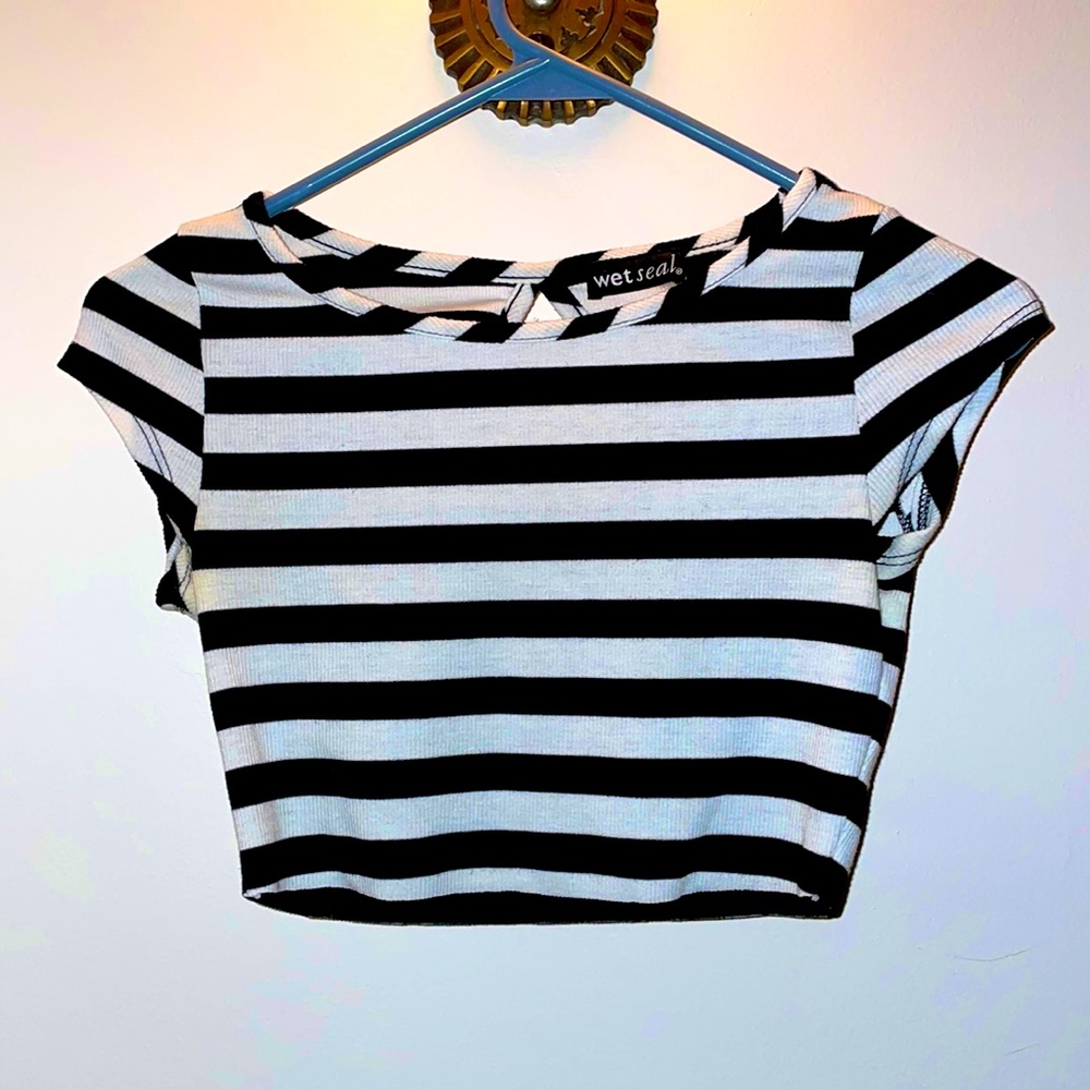 Y2K Wet Seal Striped Fitted Cap Sleeve Crop Top with Keyhole Back